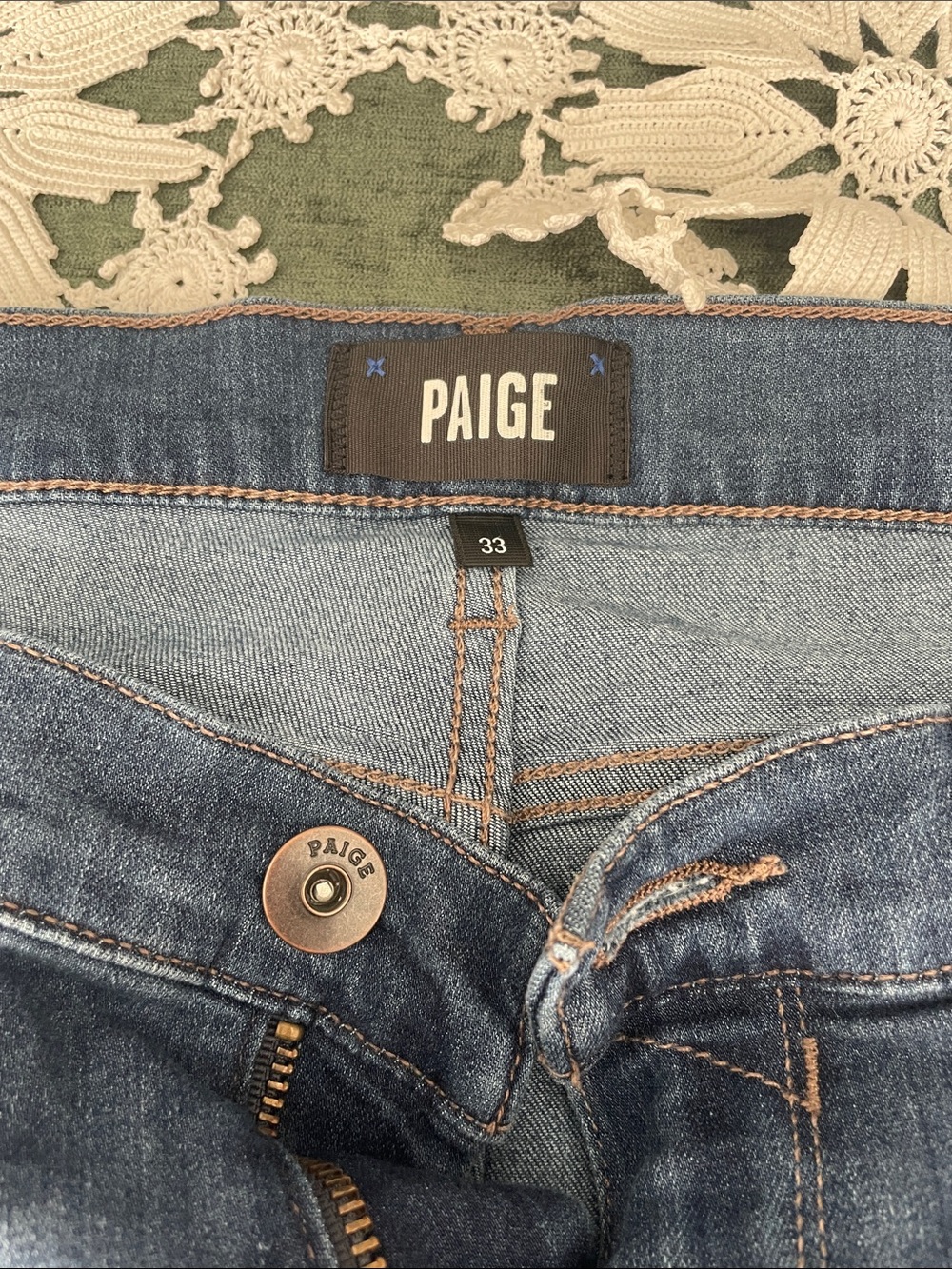 PAIGE Men’s Lennox Blue Denim Jeans.  33 x 30 in excellent condition.